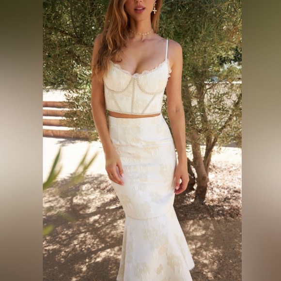 V. Chapman Matching Skirt Set